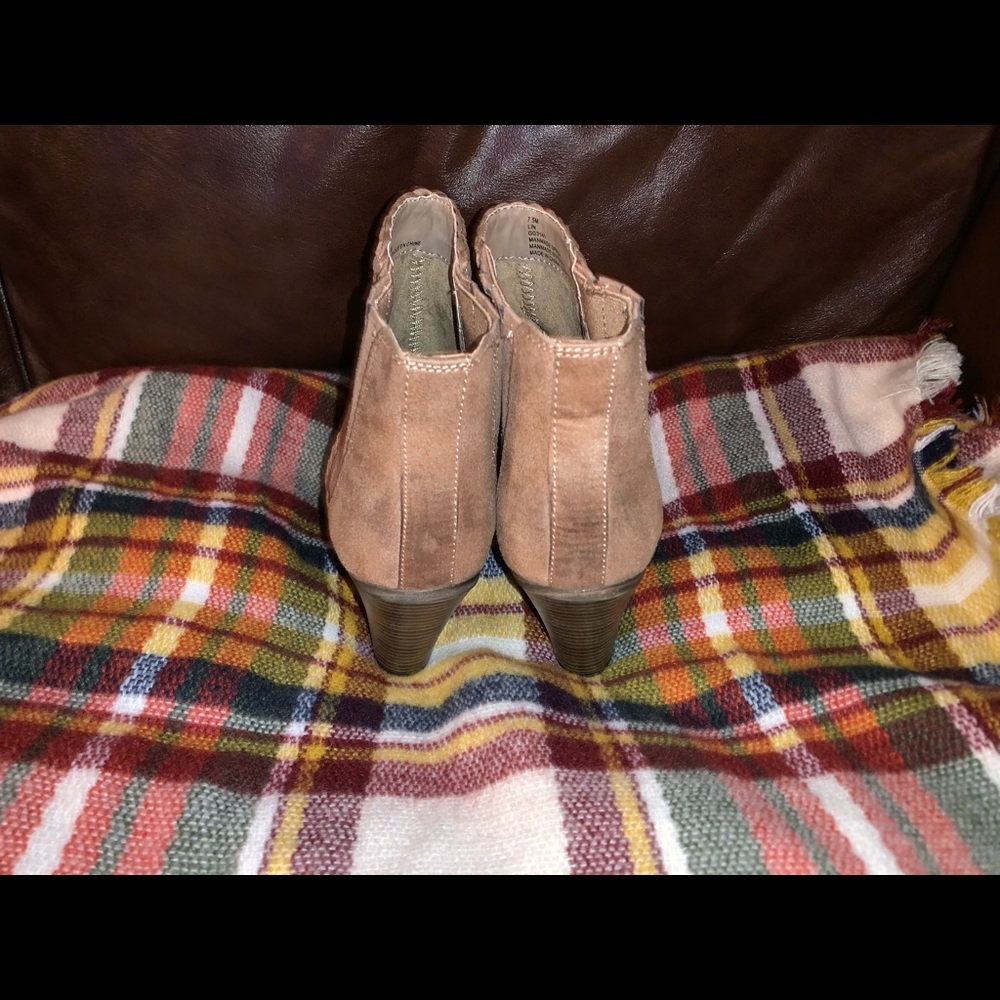 Booties - Picture 4 of 4